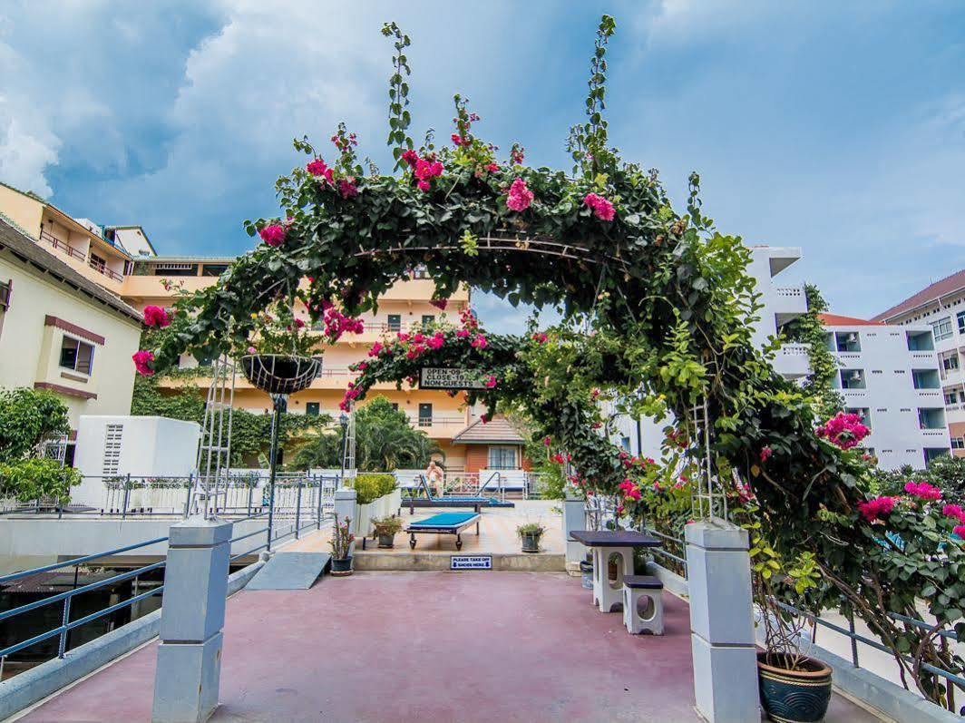 Sutus Court 1 酒店 Pattaya